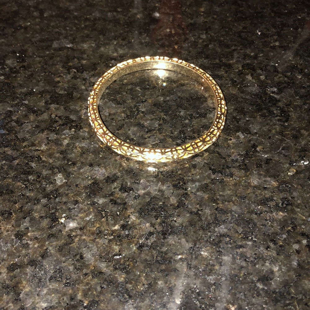 Kendra Scott bracelet